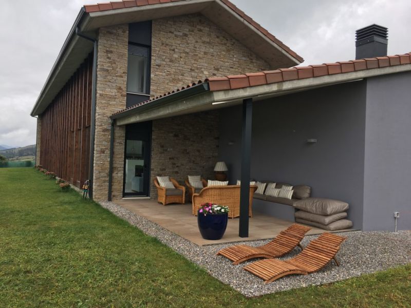 Control de iluminación exterior con Domótica inalámbrica en vivienda en Bareyo (Cantabria)